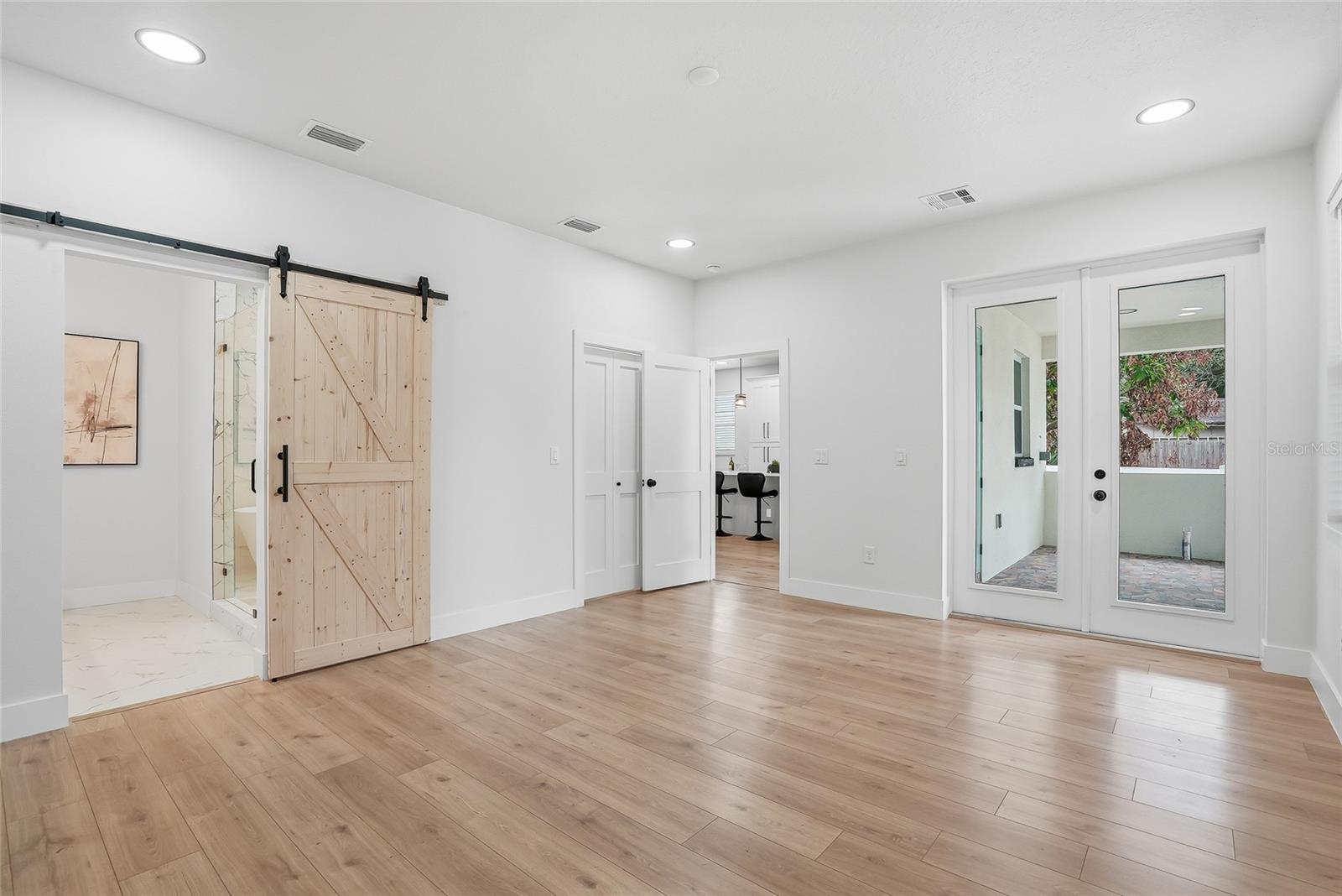 7706 N ARDEN AVE, TAMPA, FL, 33604