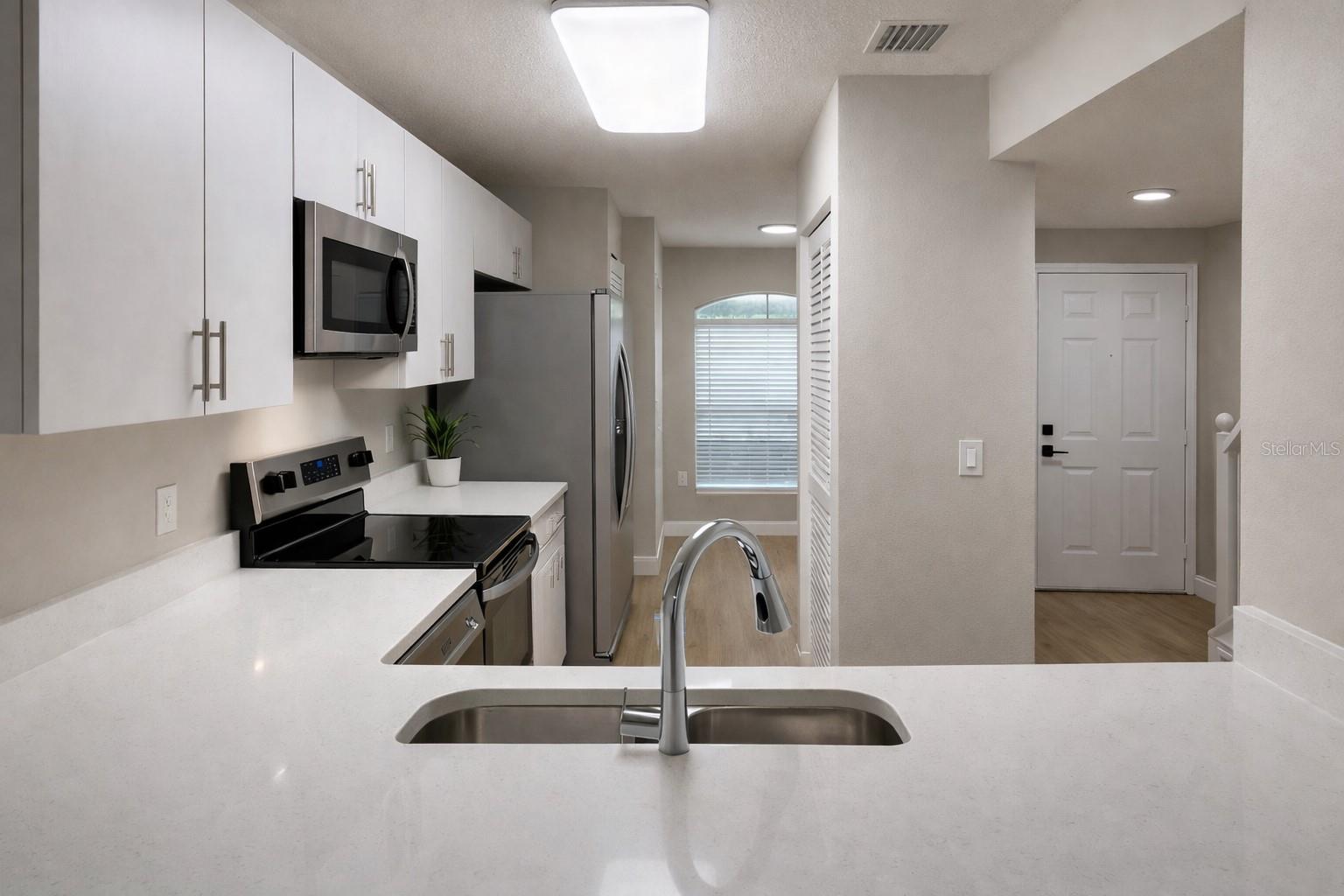 14639 PAR CLUB CIR, TAMPA, FL, 33618