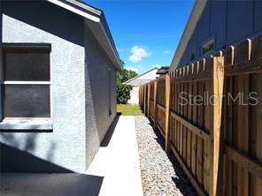 1664 PORTSMOUTH LAKE DR, BRANDON, FL, 33511