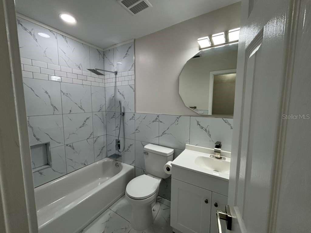 1070 N LIBBY CT, DAYTONA BEACH, FL, 32117