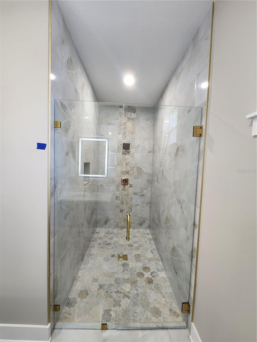 10909 N 28TH ST, TAMPA, FL, 33612