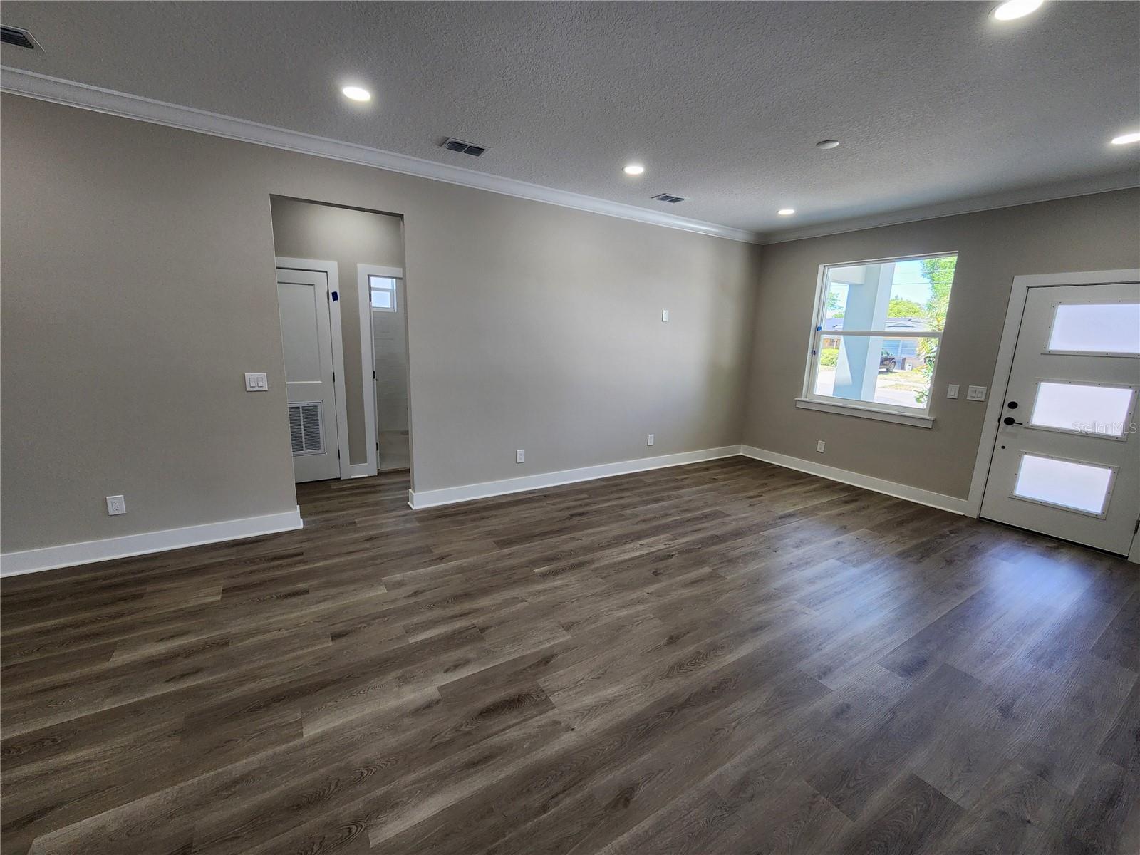 10909 N 28TH ST, TAMPA, FL, 33612