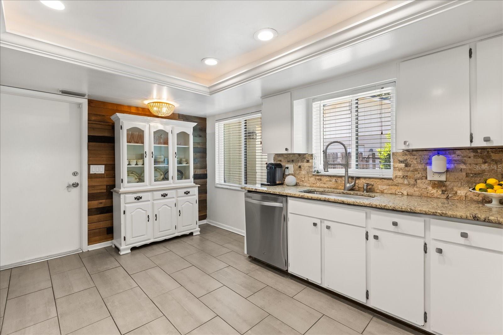 420 W WEKIVA TRL, LONGWOOD, FL, 32779