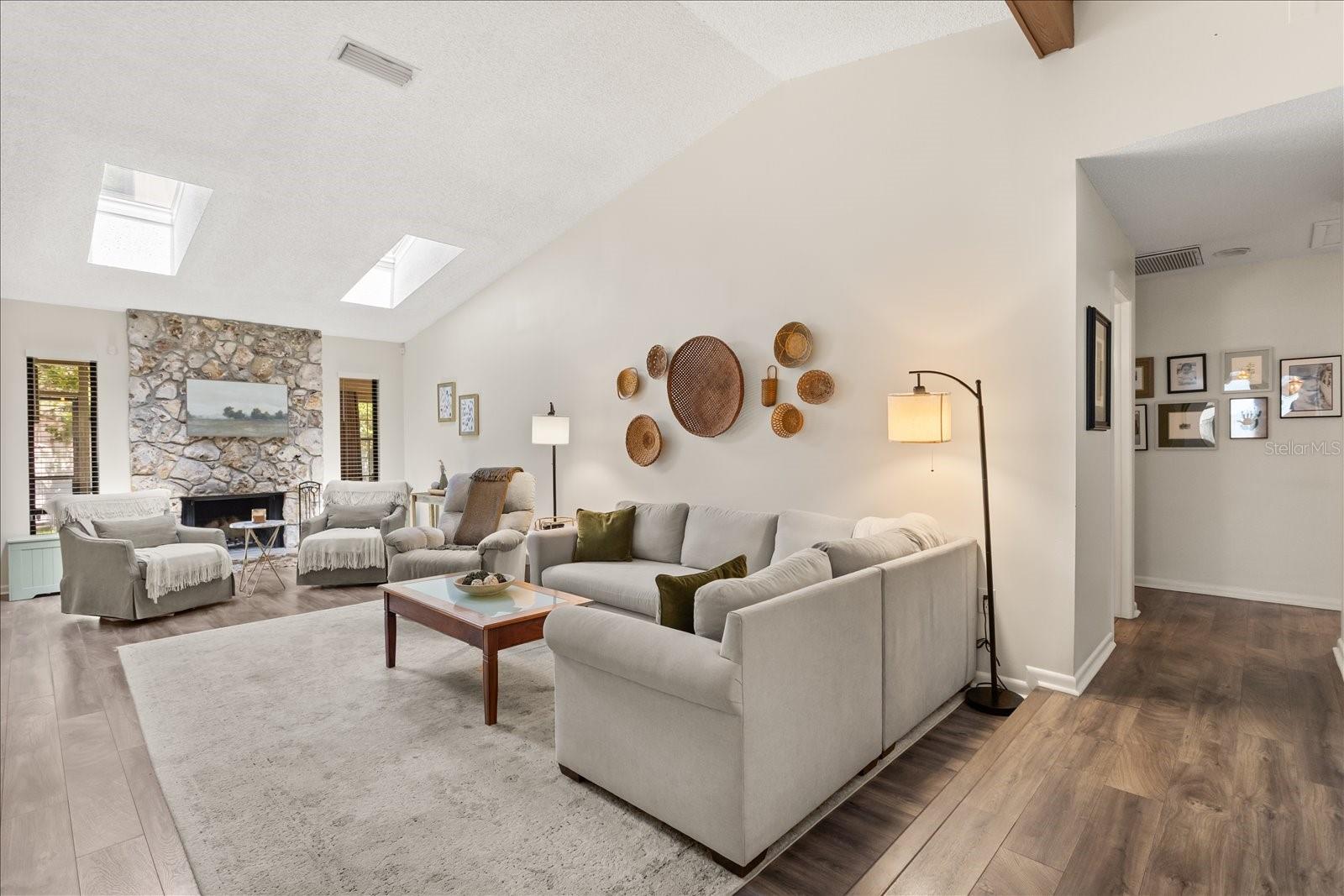 420 W WEKIVA TRL, LONGWOOD, FL, 32779