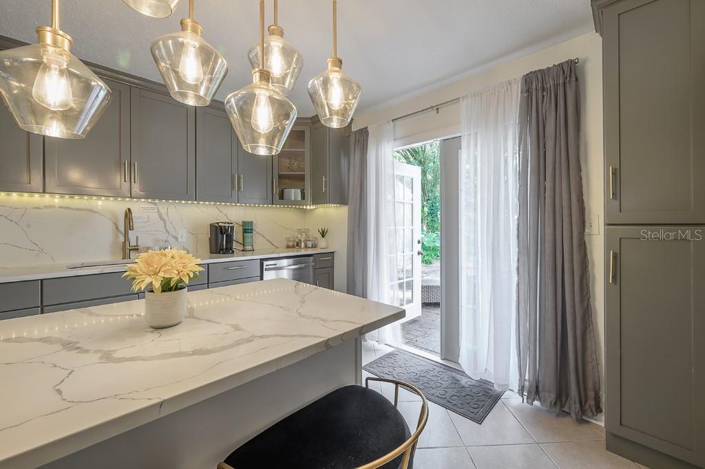 6010 N DEXTER AVE, TAMPA, FL, 33604