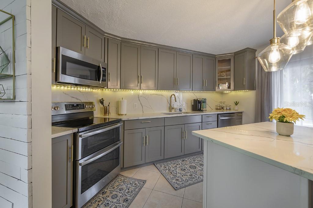 6010 N DEXTER AVE, TAMPA, FL, 33604