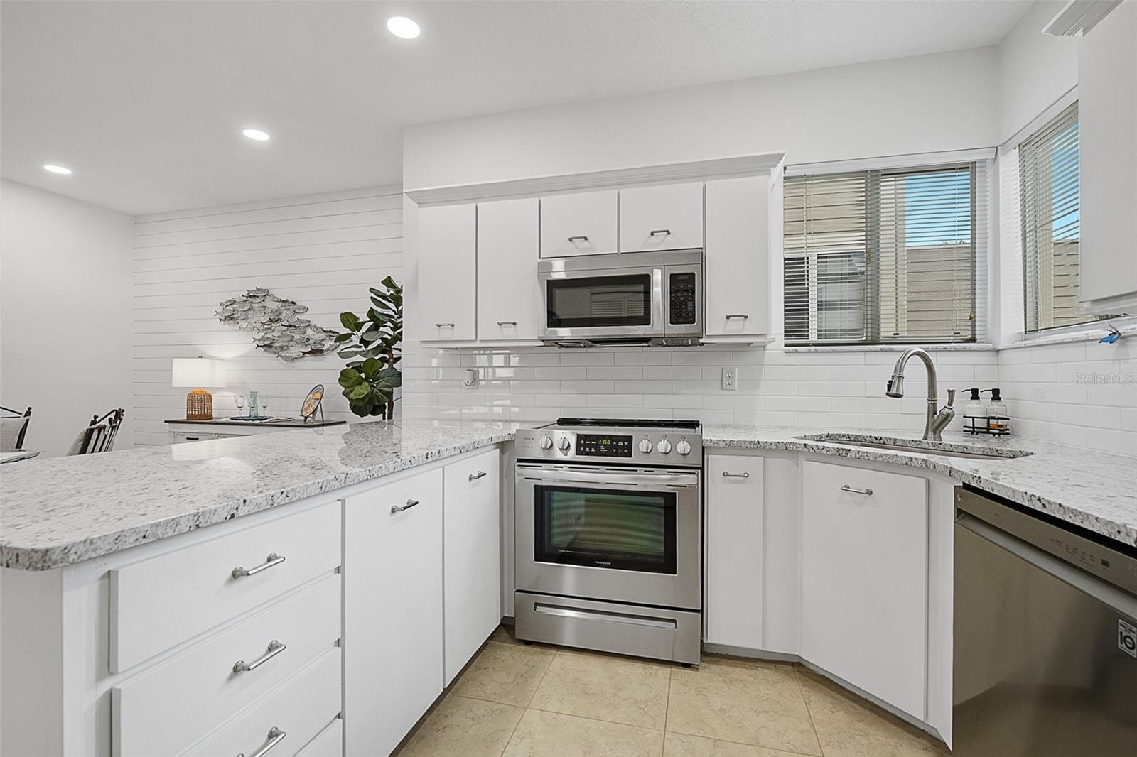 41 MAGNOLIA DR S #41, ORMOND BEACH, FL, 32174