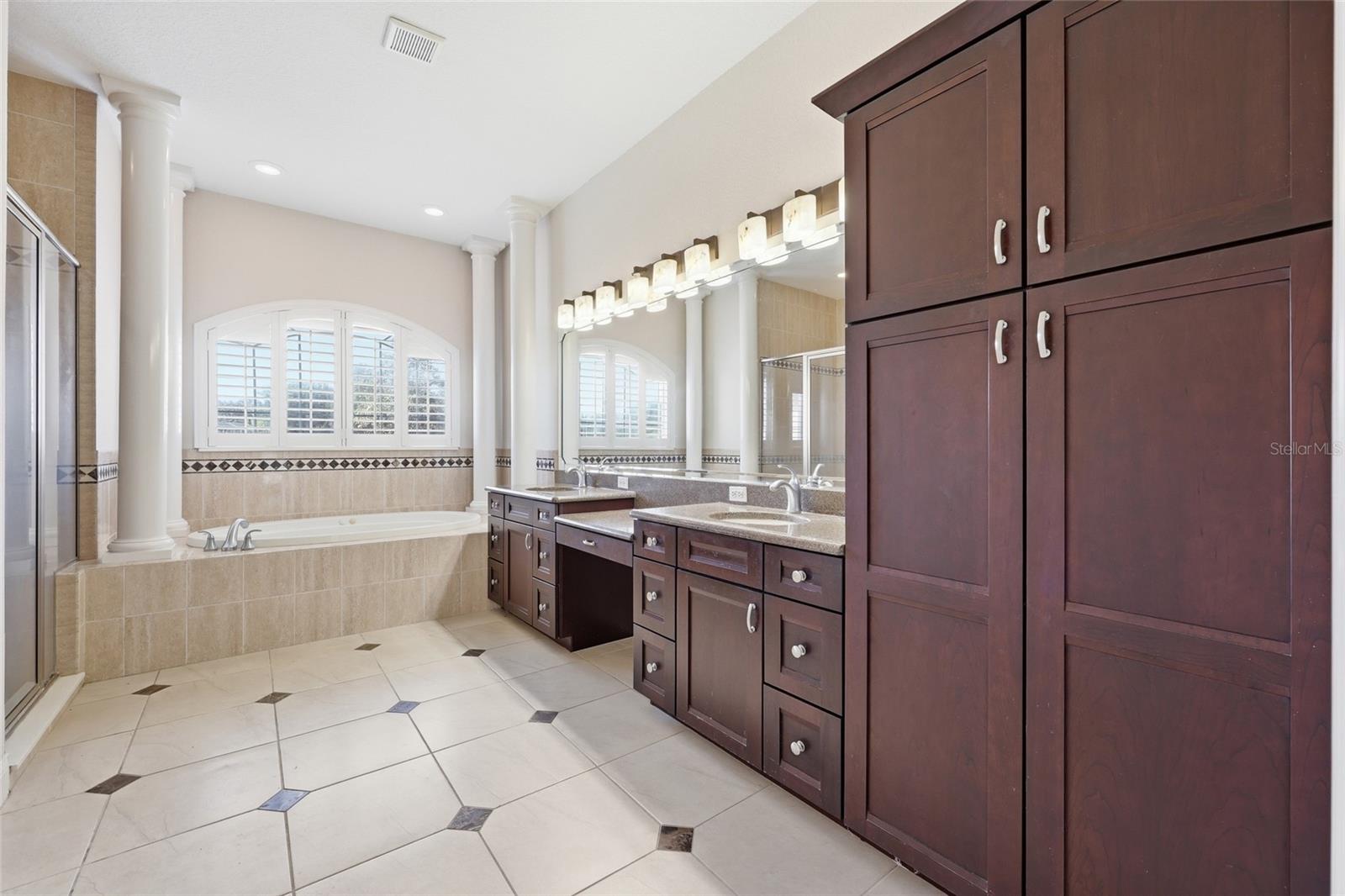 10 WINTER HAVEN CT, PALM COAST, FL, 32164