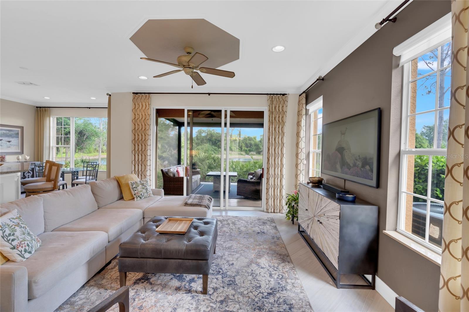 8204 VILLA GRANDE CT, SARASOTA, FL, 34243