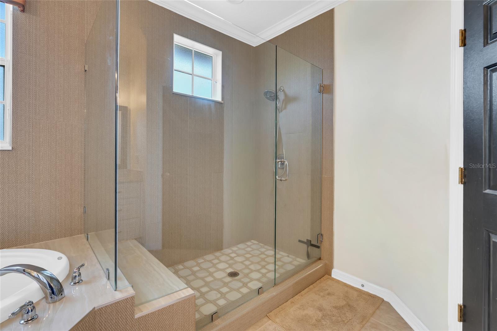 8204 VILLA GRANDE CT, SARASOTA, FL, 34243