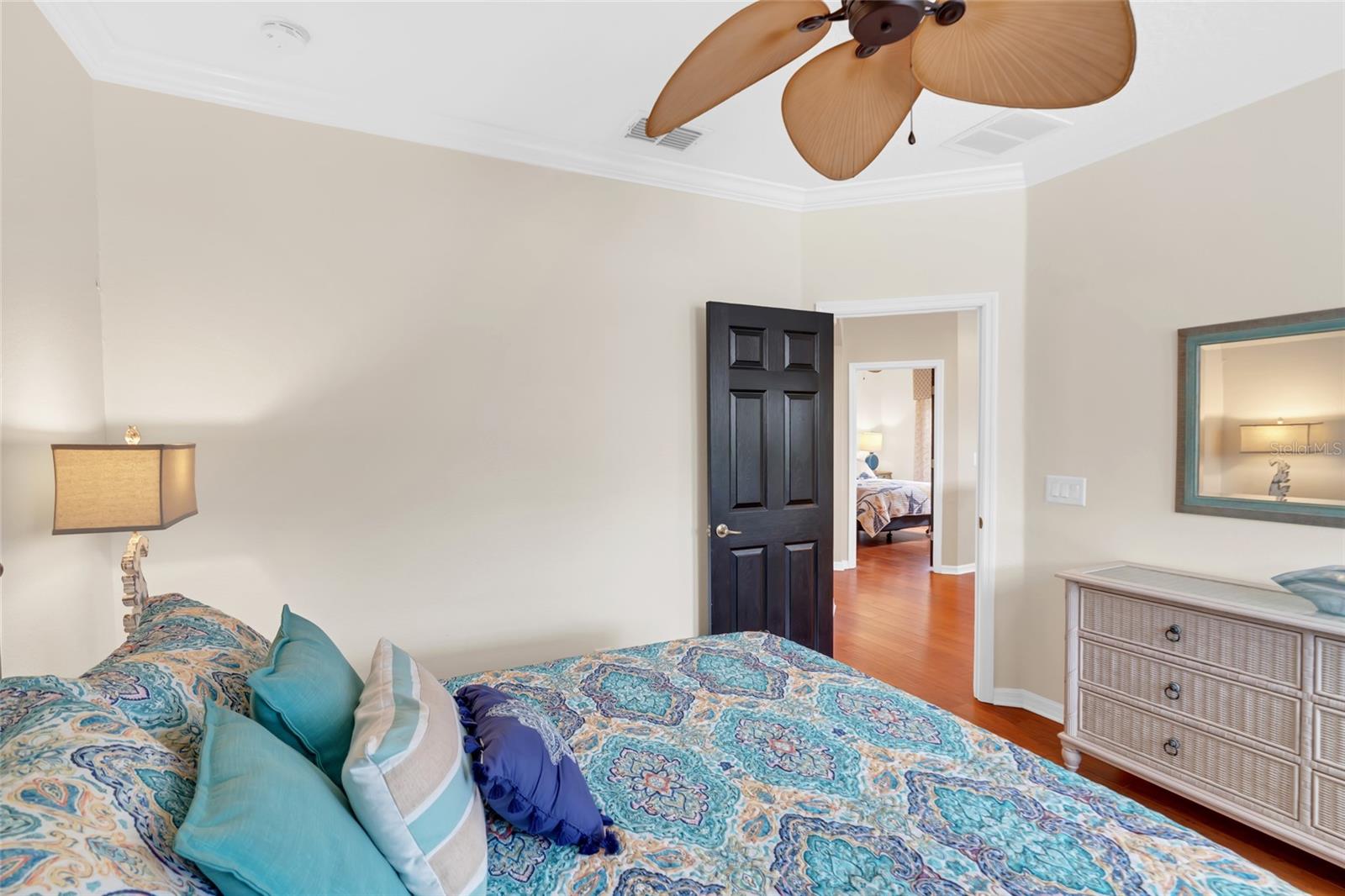 8204 VILLA GRANDE CT, SARASOTA, FL, 34243