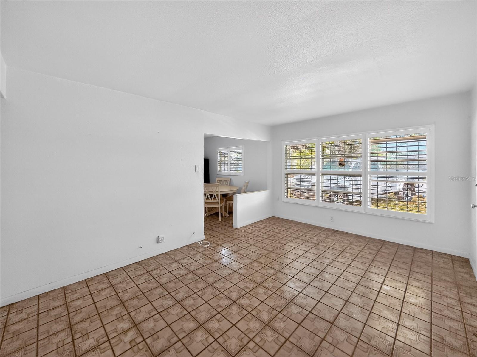 6202 N HALE AVE, TAMPA, FL, 33614