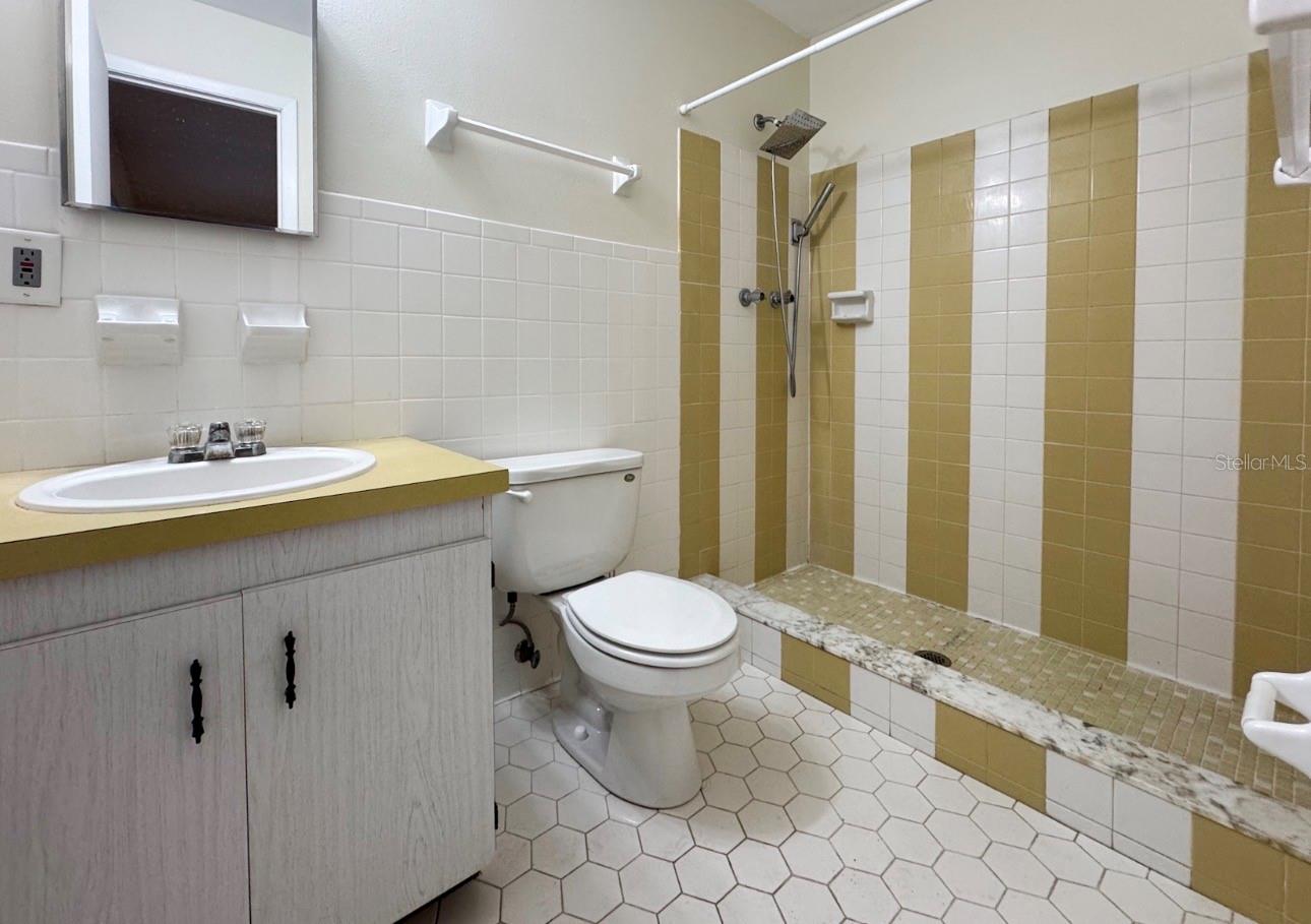 7211 ORANGE WAY, LAKELAND, FL, 33810