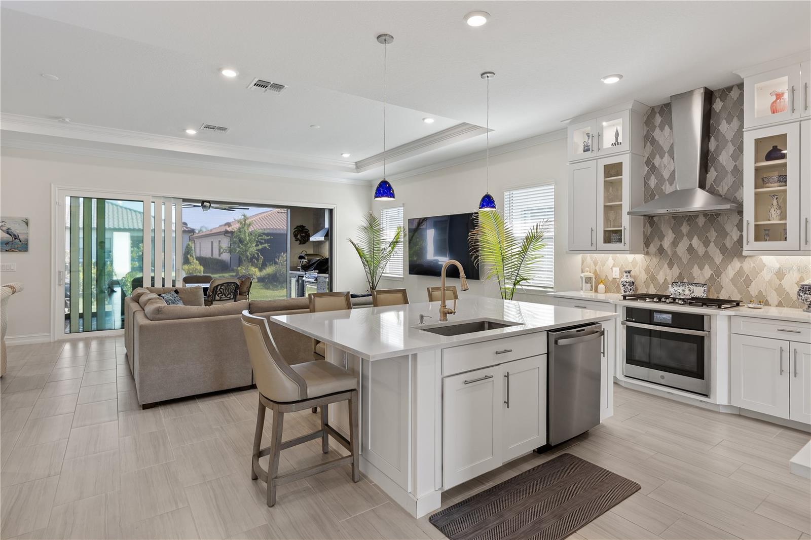 2121 6TH ST E, PALMETTO, FL, 34221