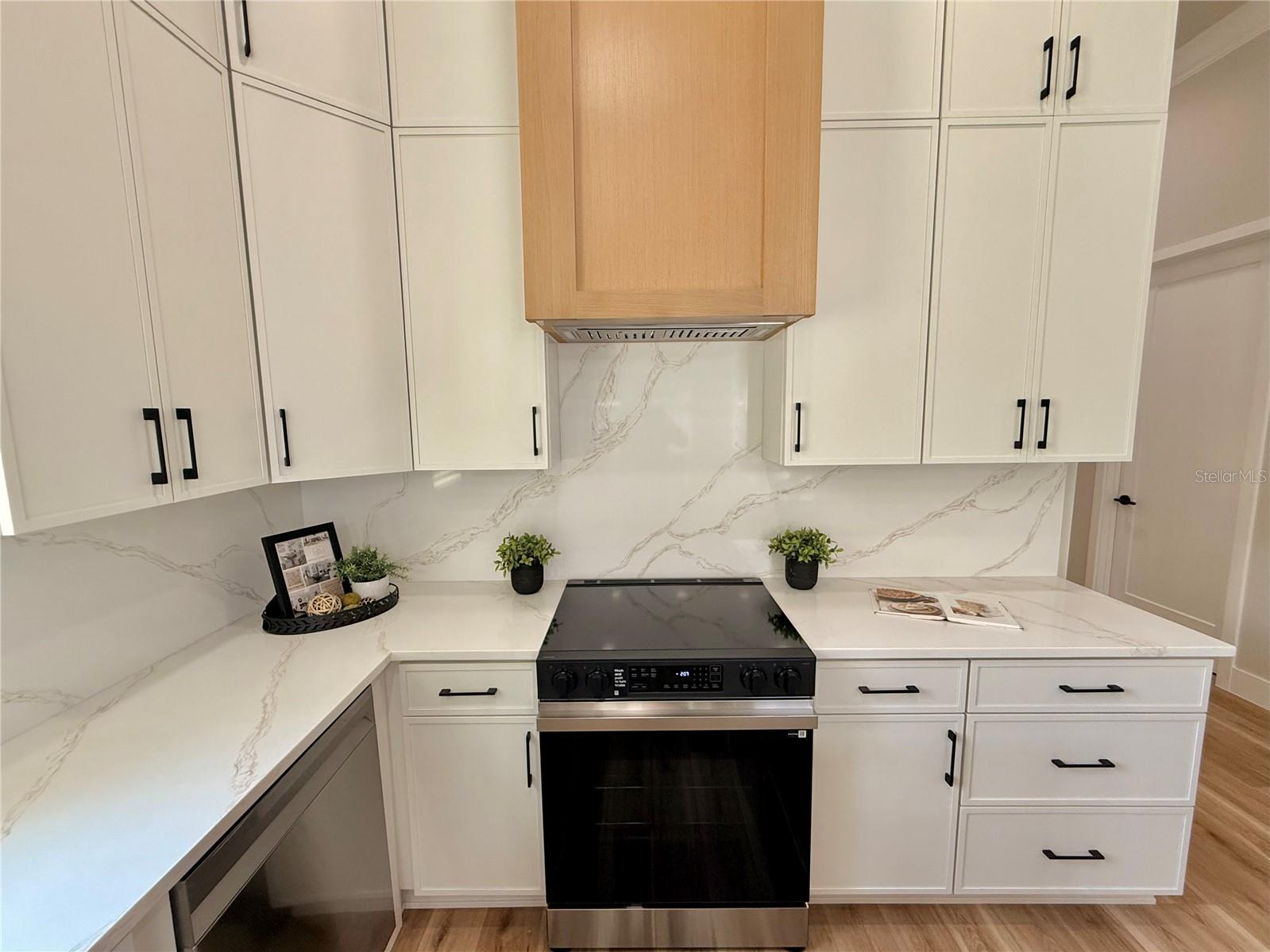 5637 MARINELL DR, ORLANDO, FL, 32809