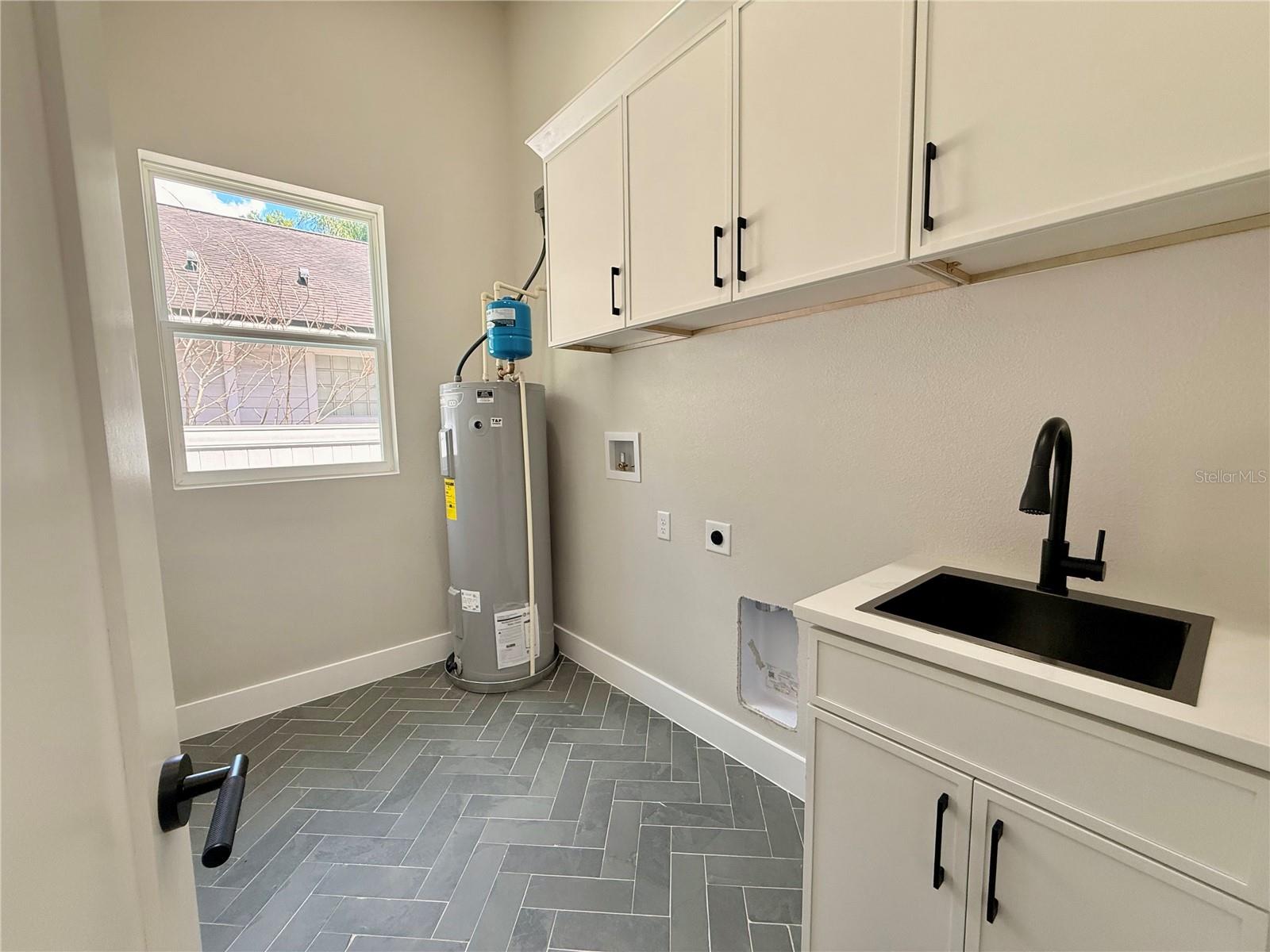 5637 MARINELL DR, ORLANDO, FL, 32809