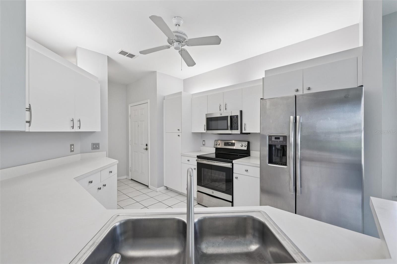 14590 GLEN COVE DR #401, FORT MYERS, FL, 33919