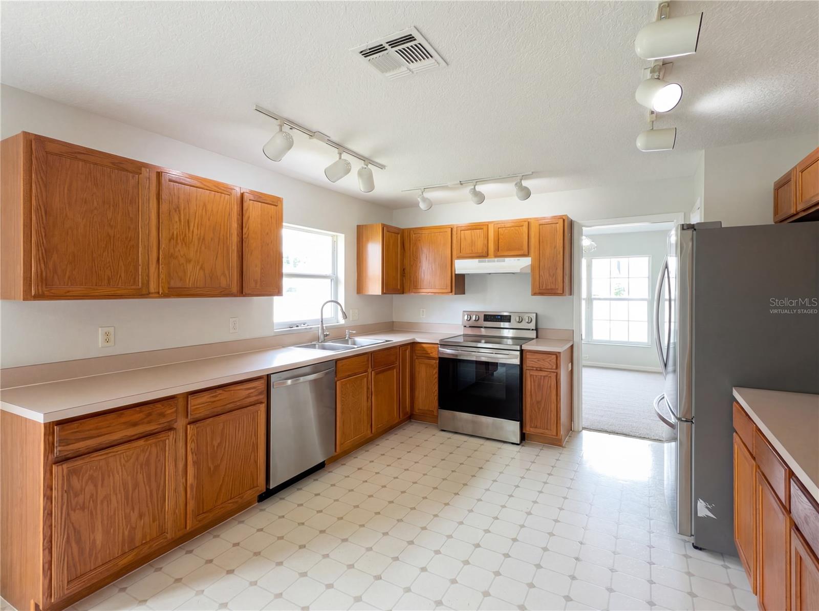 1021 DEKLEVA DR, APOPKA, FL, 32712