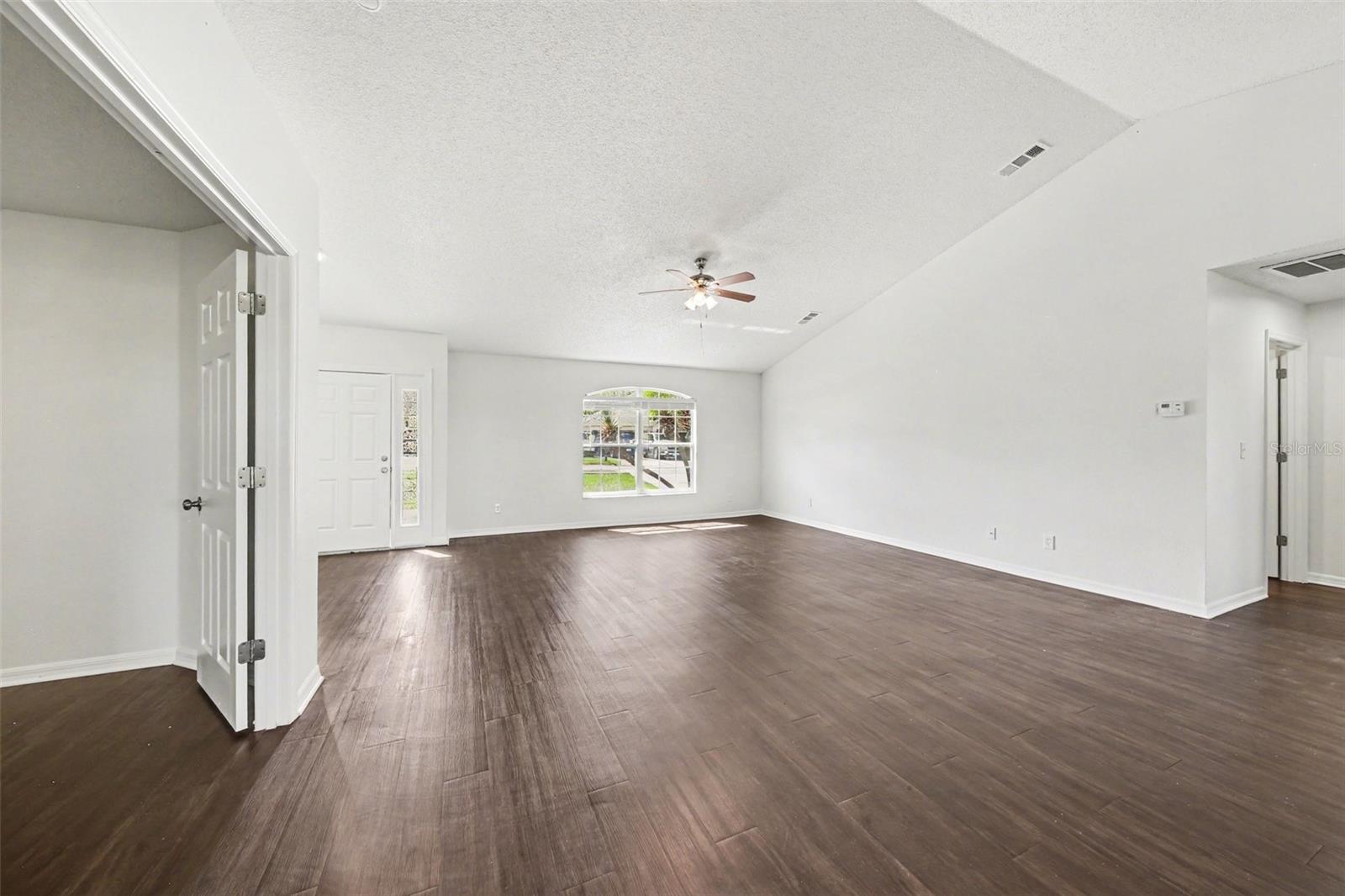 1011 BLUEGRASS DR, GROVELAND, FL, 34736