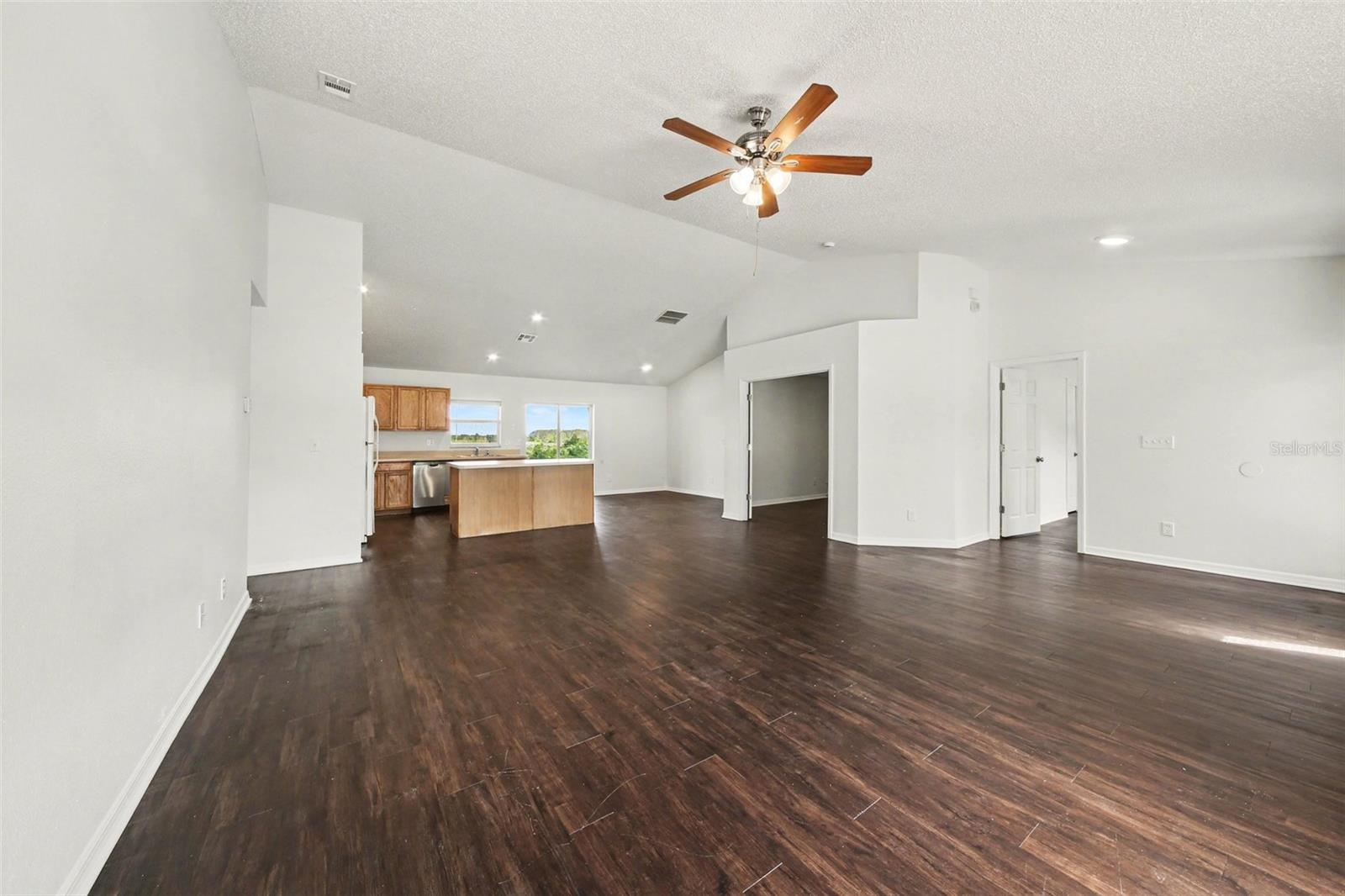 1011 BLUEGRASS DR, GROVELAND, FL, 34736