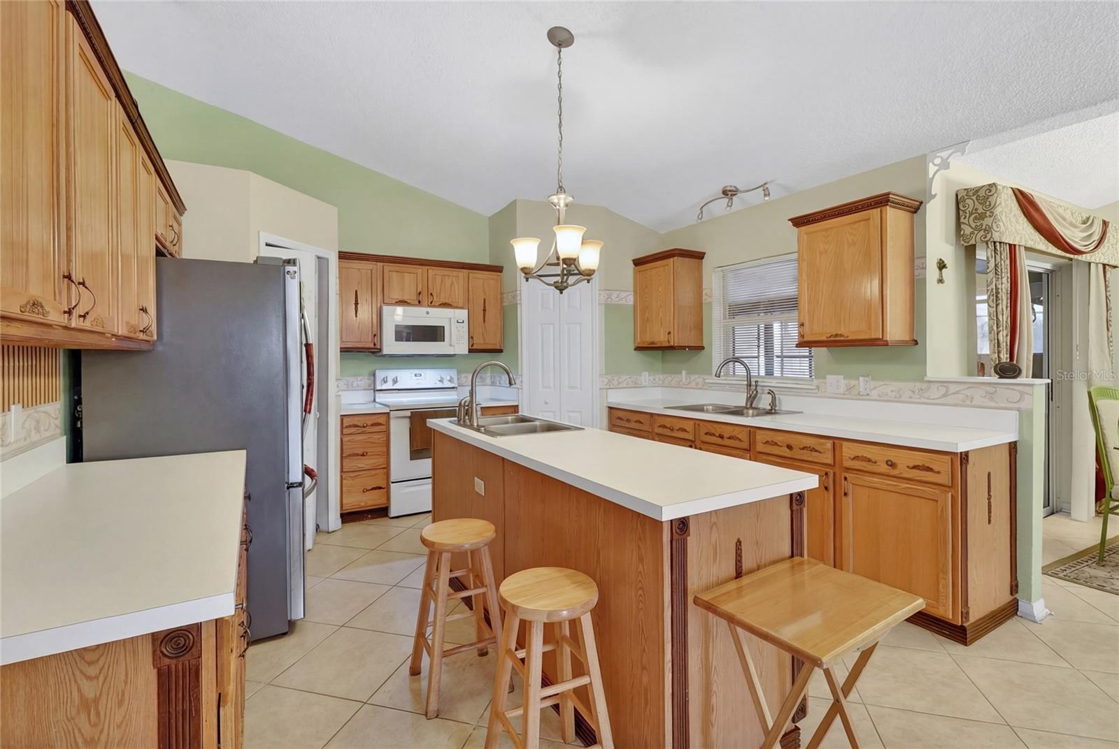 1912 LAKEVIEW PL, KISSIMMEE, FL, 34759