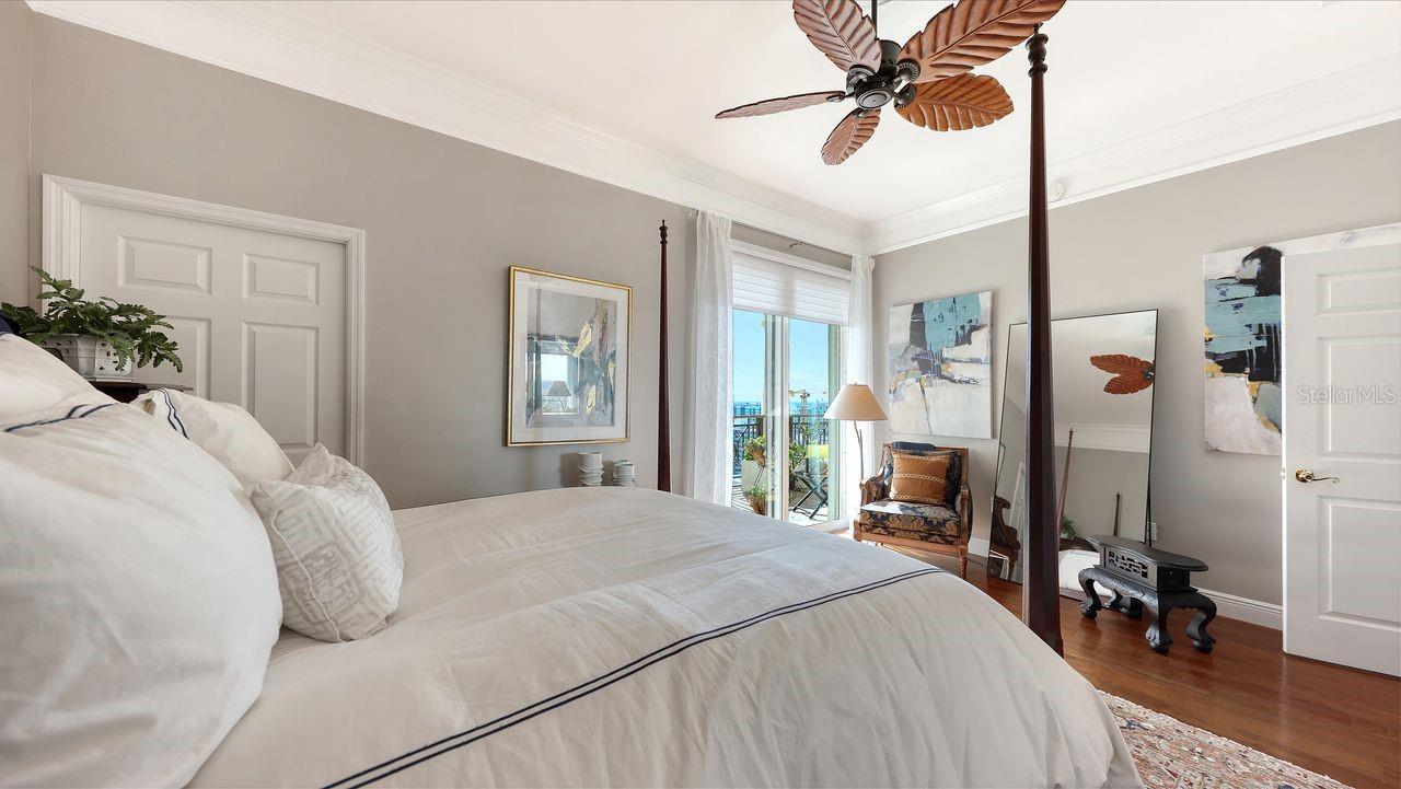 750 N TAMIAMI TRL #PH08, SARASOTA, FL, 34236