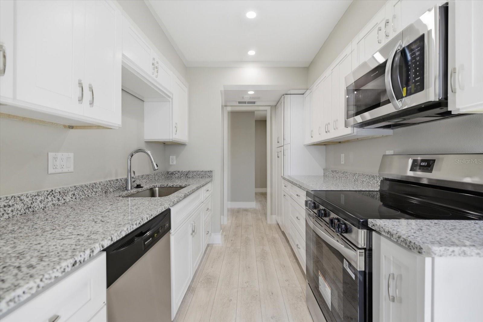 500 PARK BLVD S #106, VENICE, FL, 34285