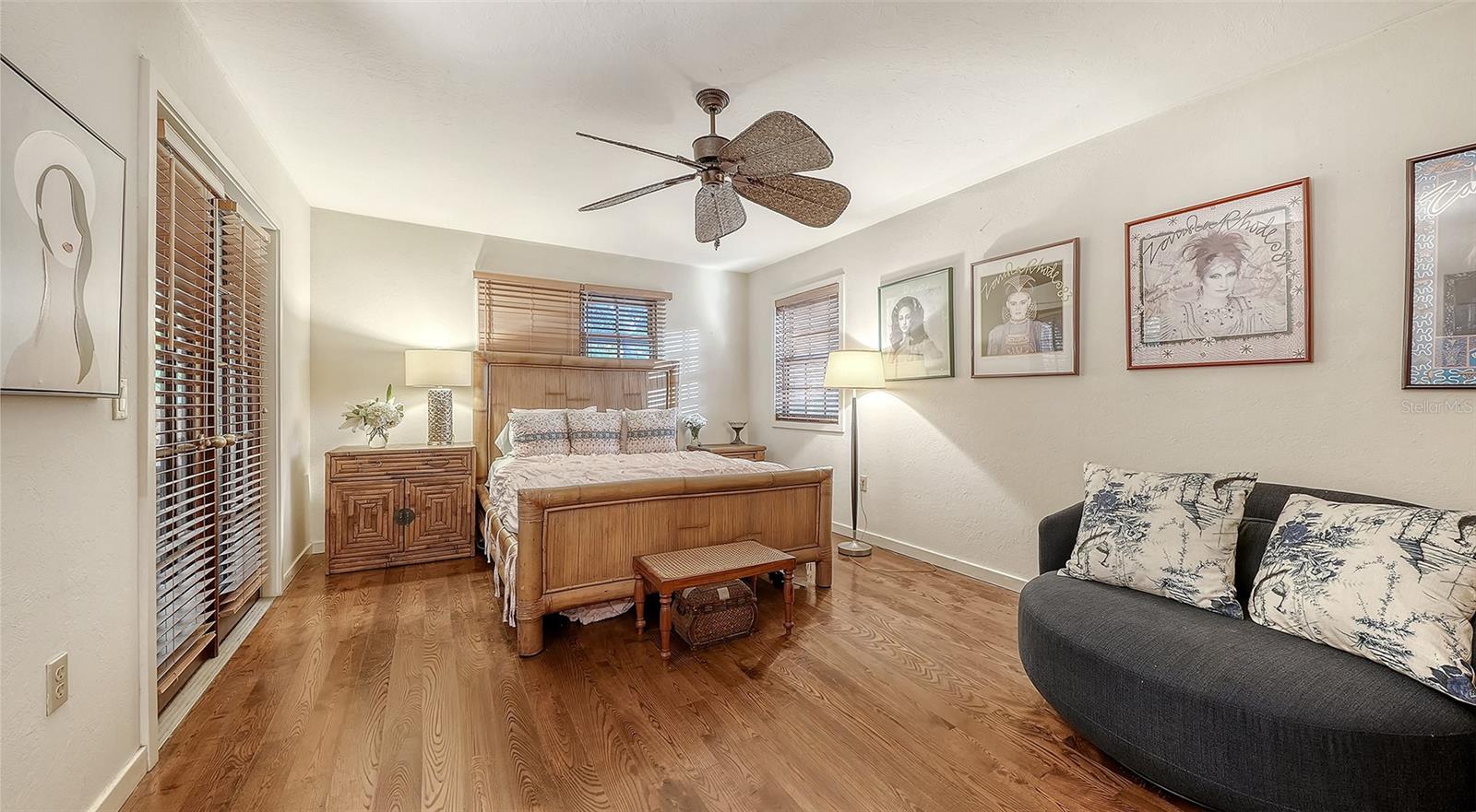 922 INDIAN BEACH DR, SARASOTA, FL, 34234