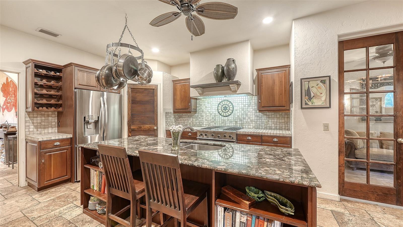 922 INDIAN BEACH DR, SARASOTA, FL, 34234
