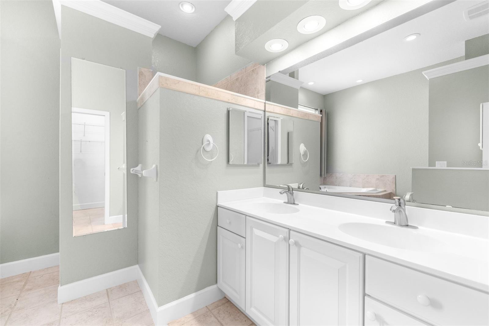 2636 HUNTINGTON HILLS DR, LAKELAND, FL, 33810