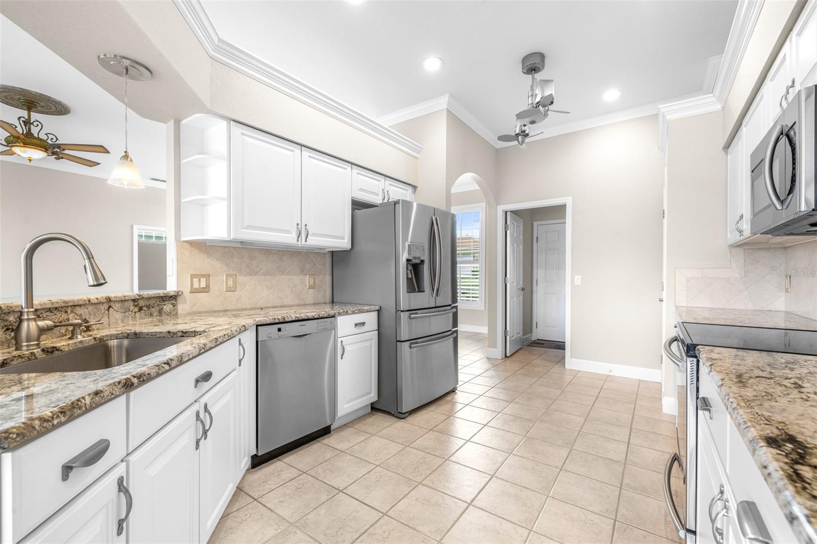 2636 HUNTINGTON HILLS DR, LAKELAND, FL, 33810