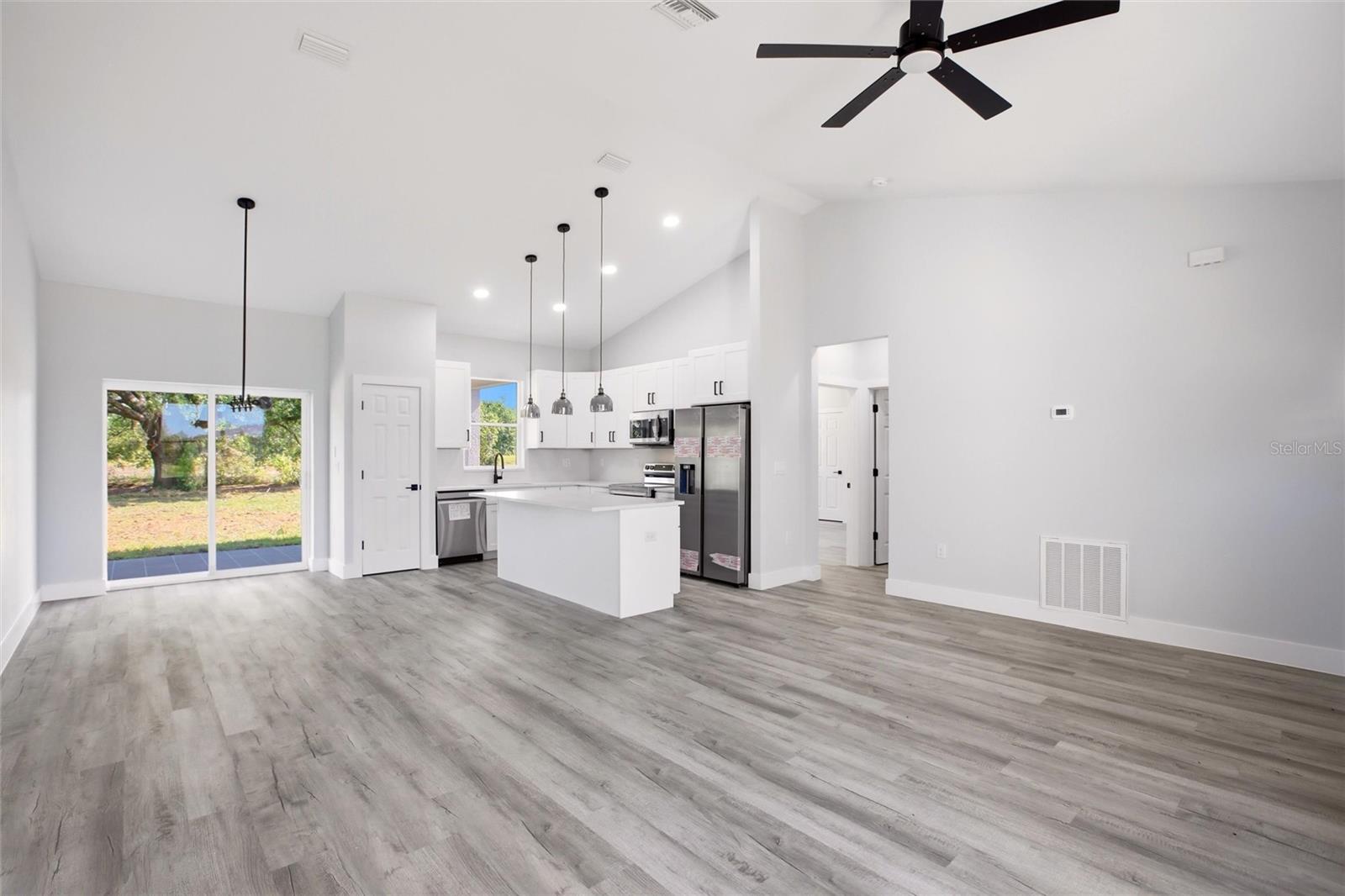 1313 BLUE HERON DR, SEBRING, FL, 33876