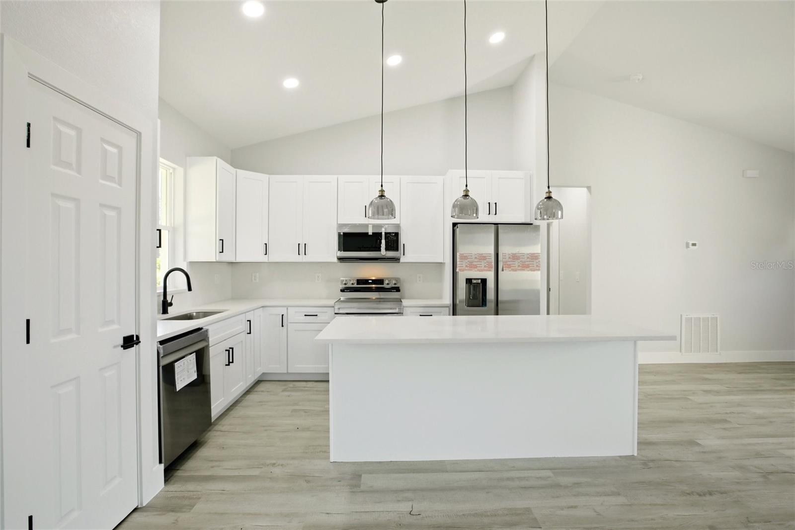 1313 BLUE HERON DR, SEBRING, FL, 33876