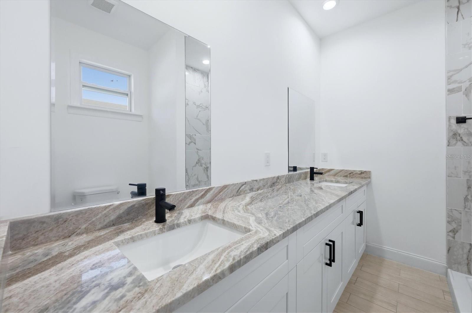 8 BANK CT, PLACIDA, FL, 33946