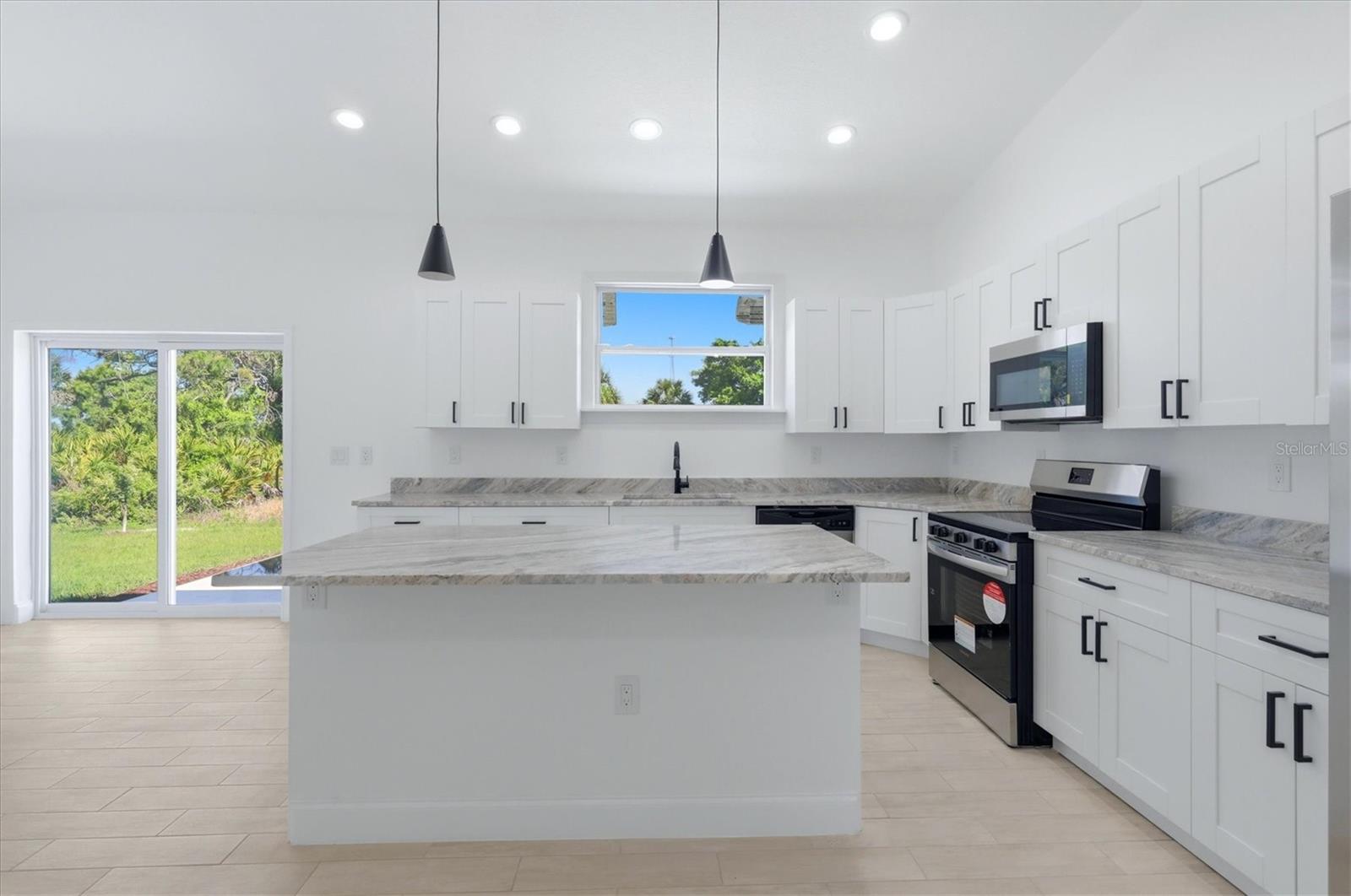 8 BANK CT, PLACIDA, FL, 33946