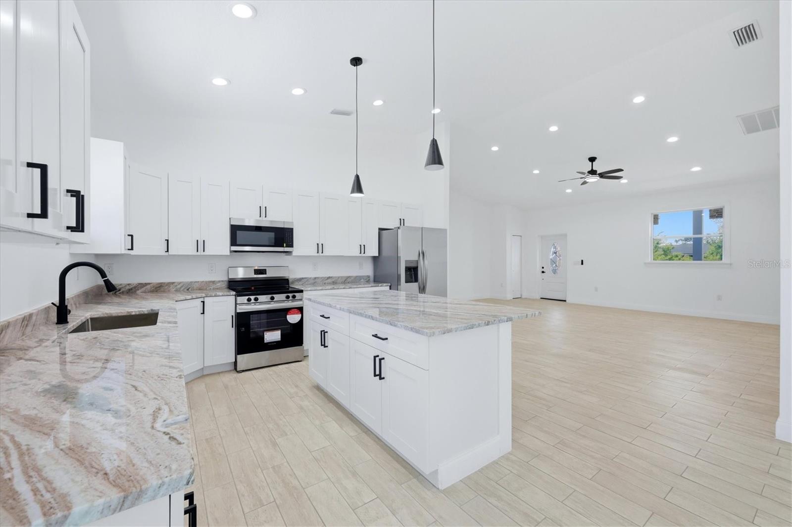 8 BANK CT, PLACIDA, FL, 33946