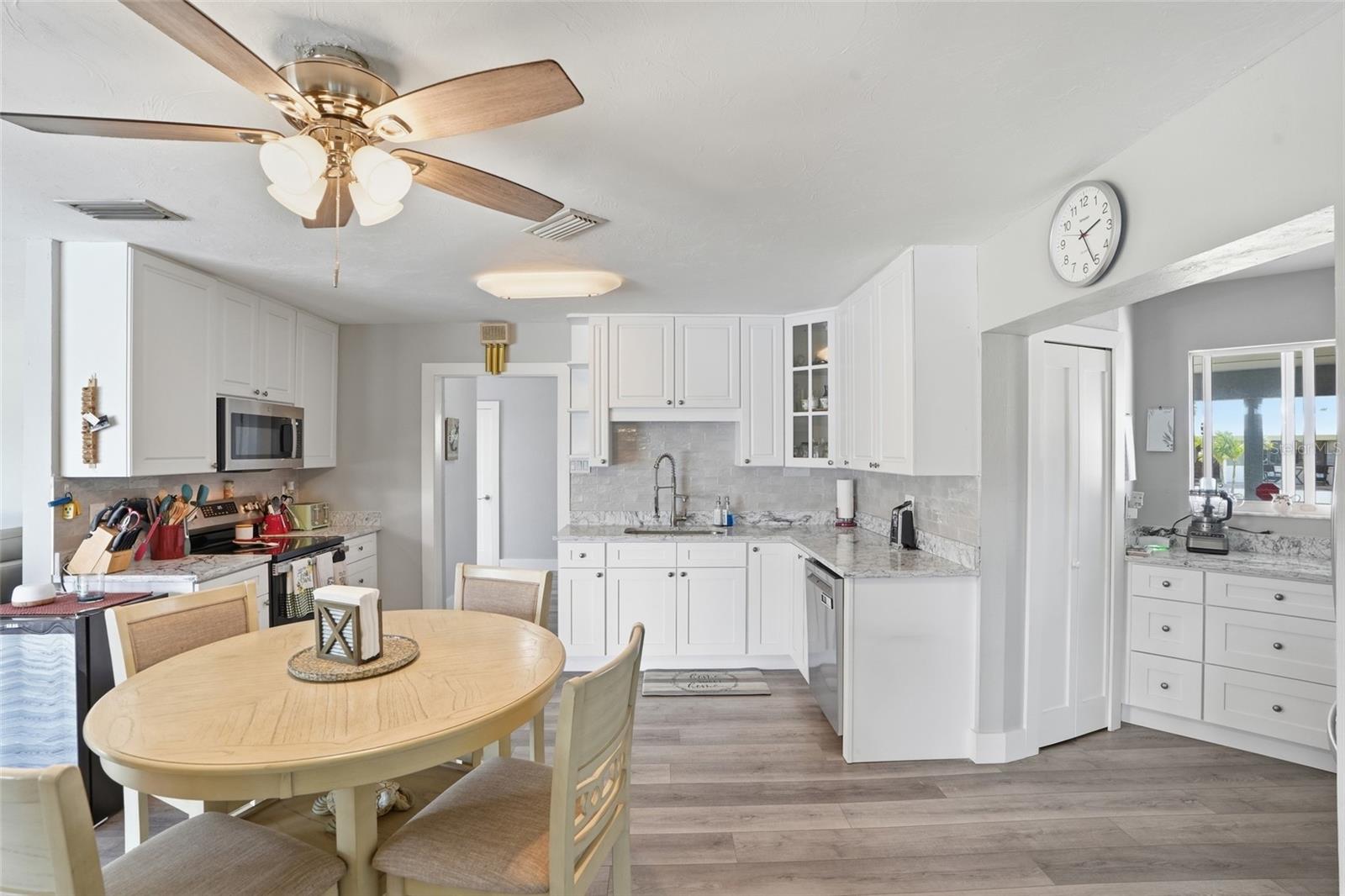 300 DELIDO CT, PUNTA GORDA, FL, 33950