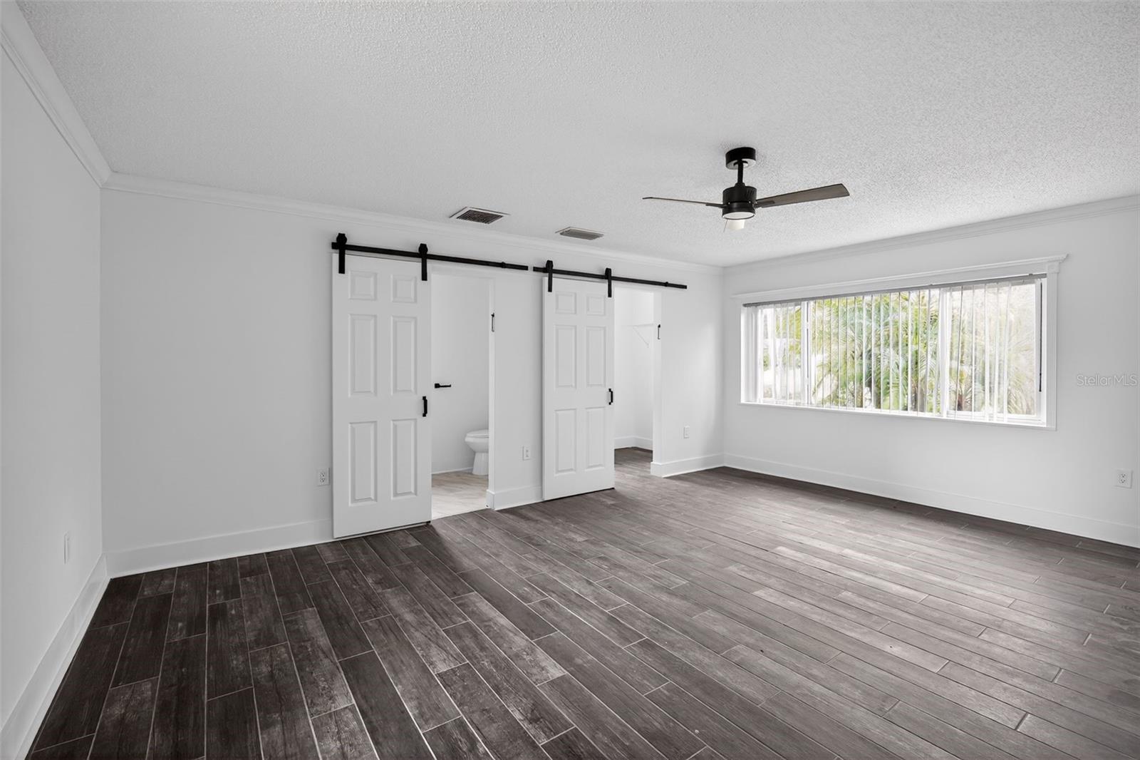 8301 RIVERSIDE DR NE, ST PETERSBURG, FL, 33702