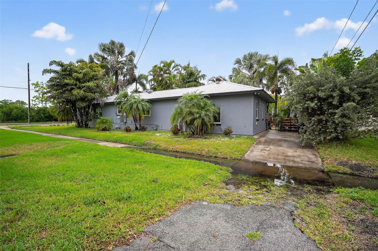 8301 RIVERSIDE DR NE, ST PETERSBURG, FL, 33702