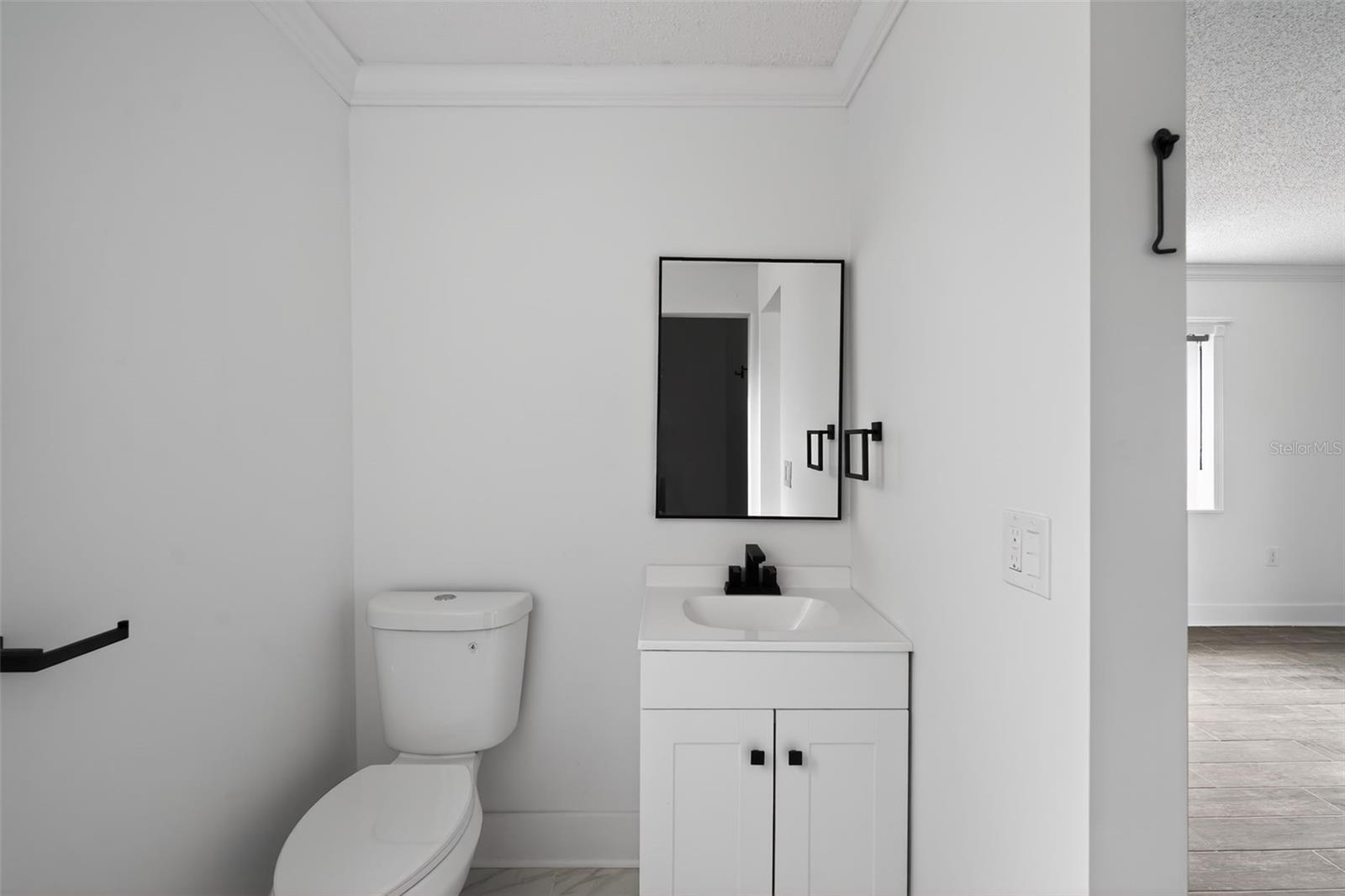 8301 RIVERSIDE DR NE, ST PETERSBURG, FL, 33702