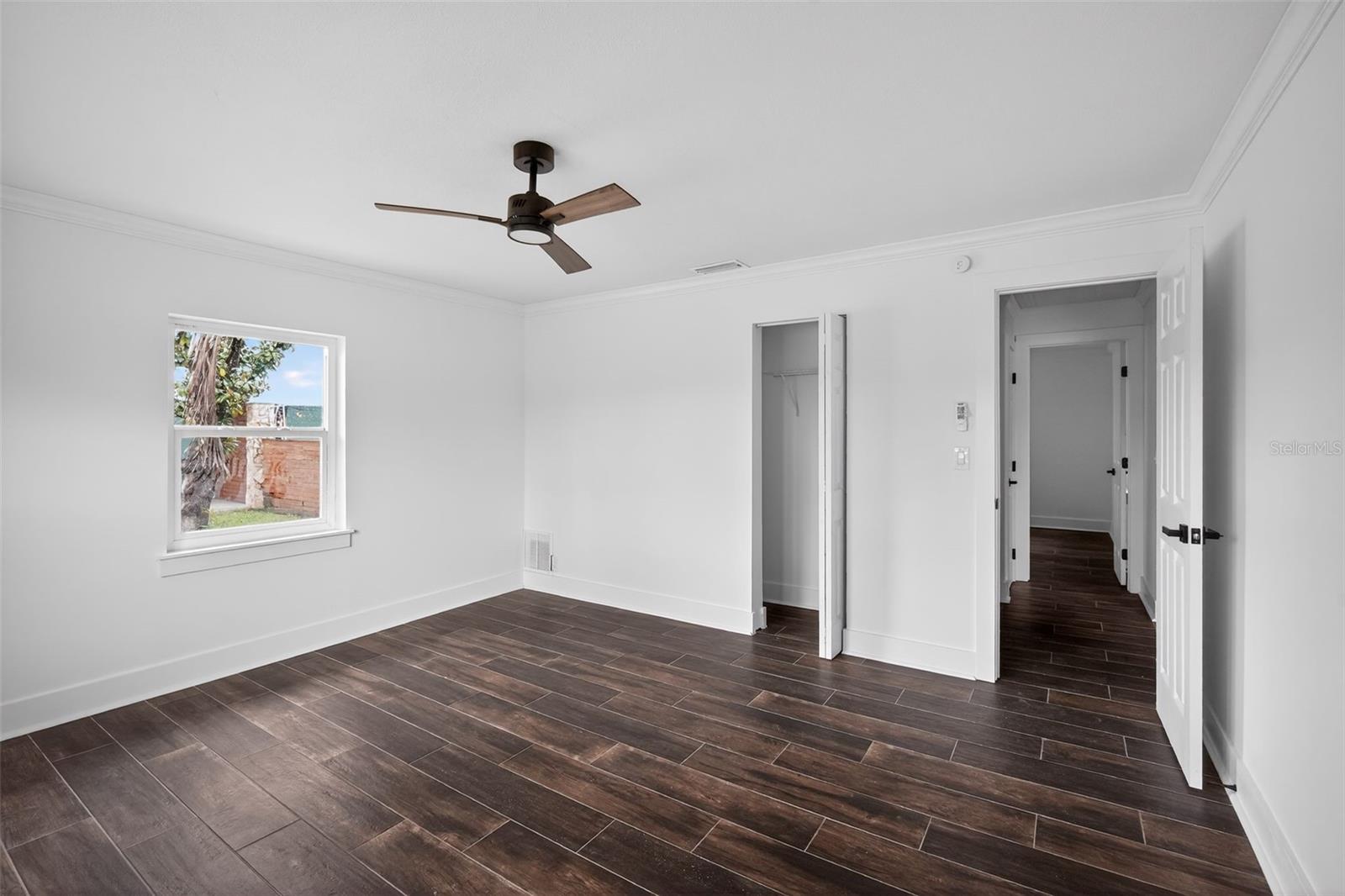 8301 RIVERSIDE DR NE, ST PETERSBURG, FL, 33702