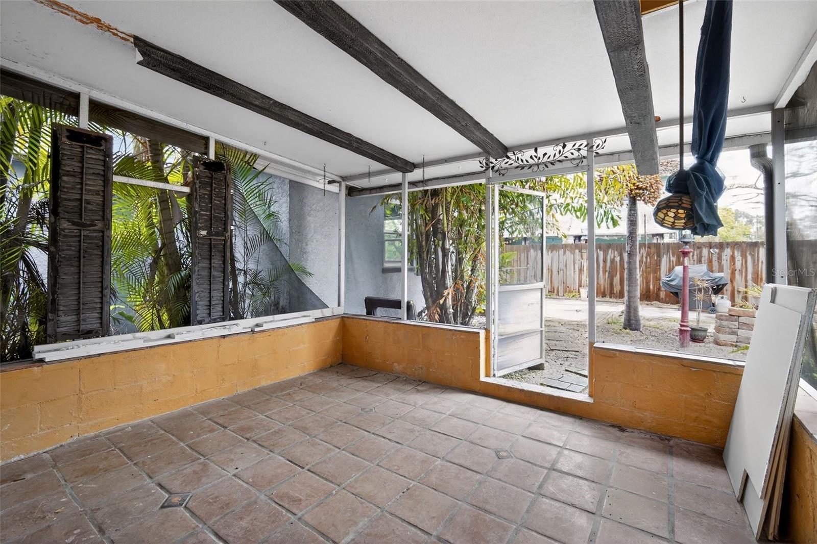 8301 RIVERSIDE DR NE, ST PETERSBURG, FL, 33702