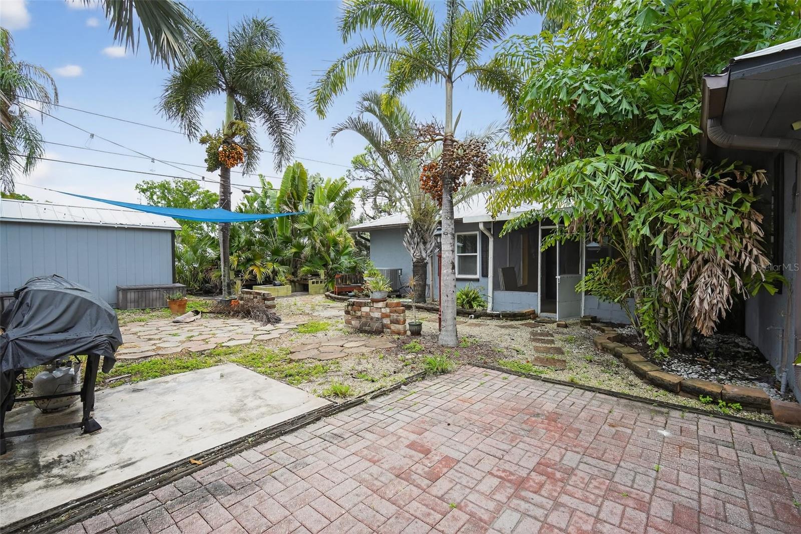 8301 RIVERSIDE DR NE, ST PETERSBURG, FL, 33702