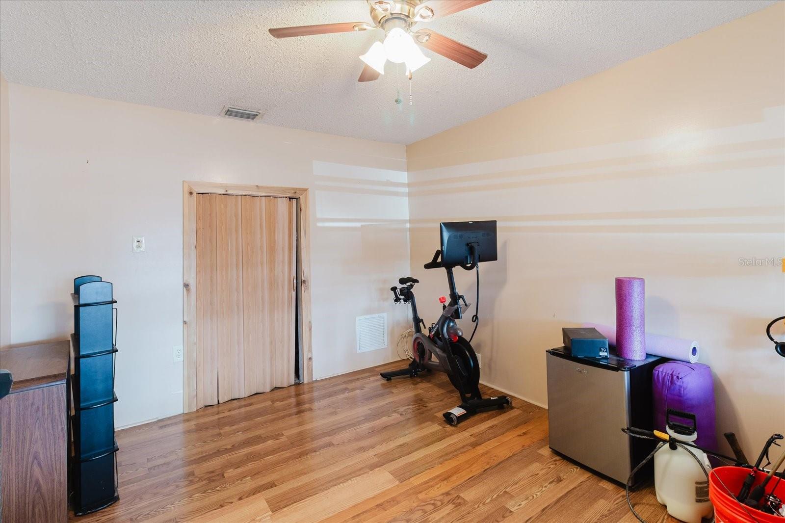 8300 54TH ST N, PINELLAS PARK, FL, 33781