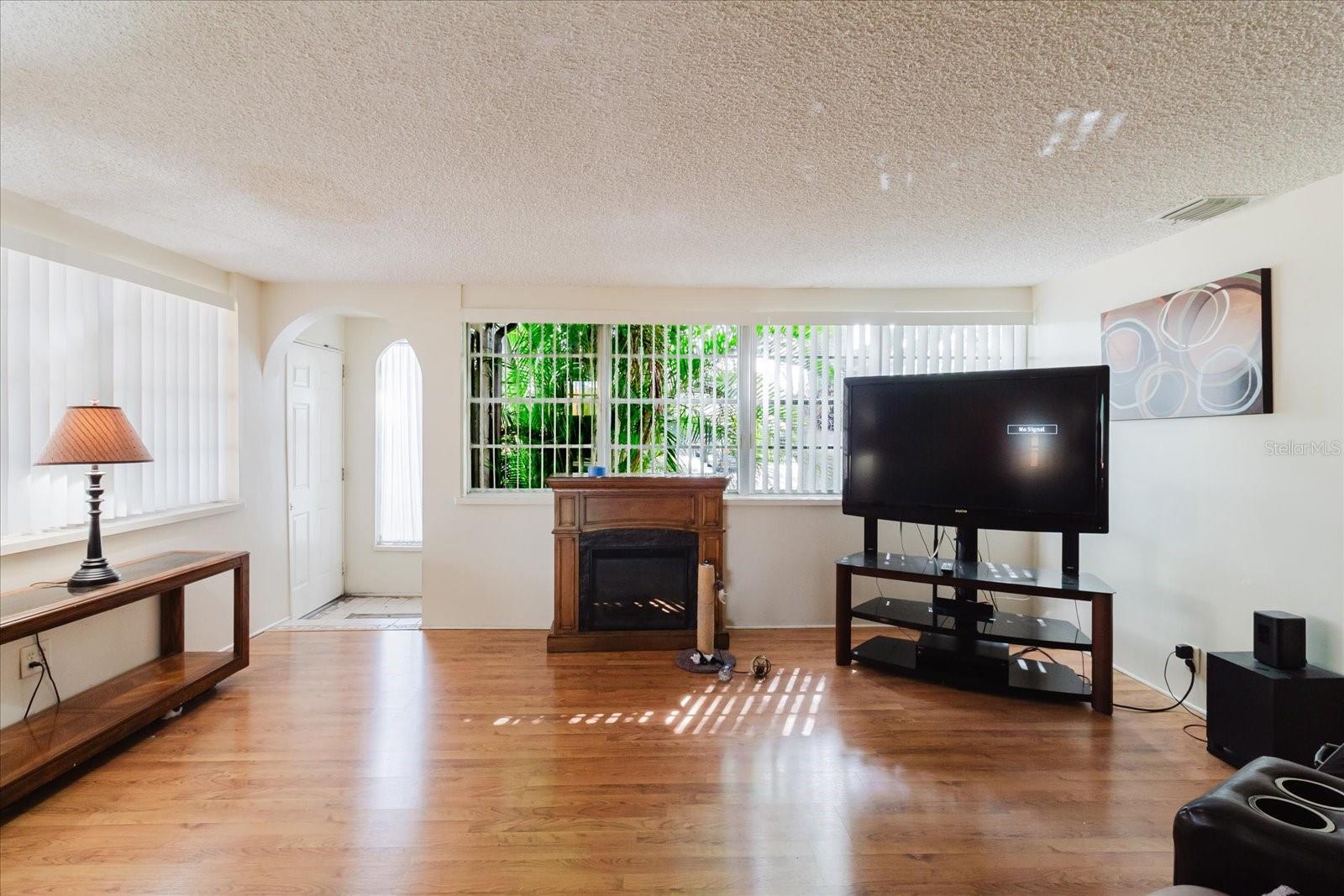 8300 54TH ST N, PINELLAS PARK, FL, 33781