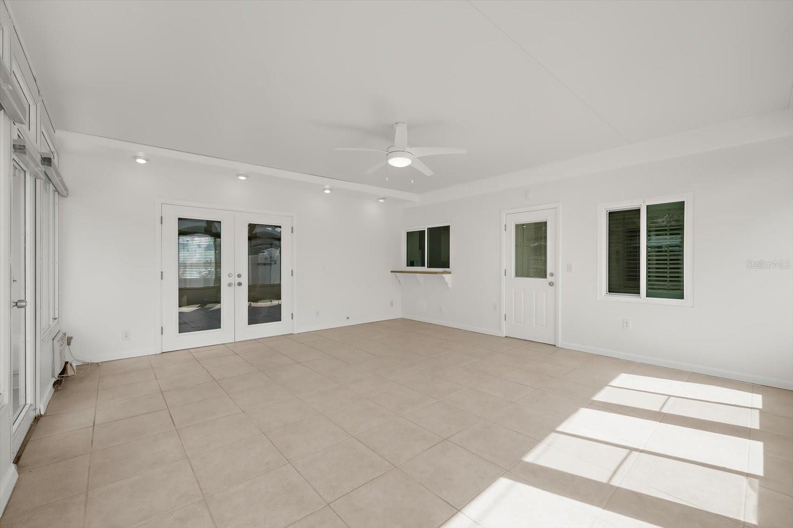 3315 W BEAUMONT ST, TAMPA, FL, 33611