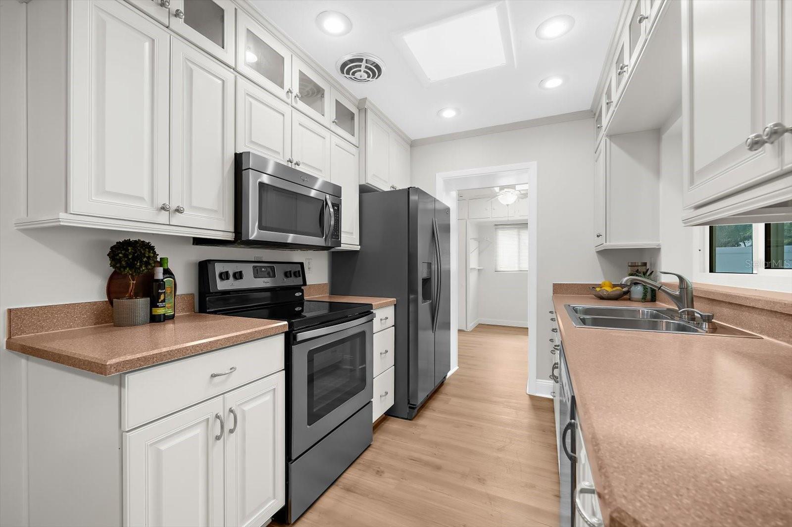 3315 W BEAUMONT ST, TAMPA, FL, 33611