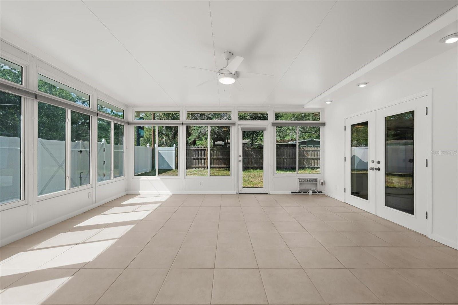 3315 W BEAUMONT ST, TAMPA, FL, 33611