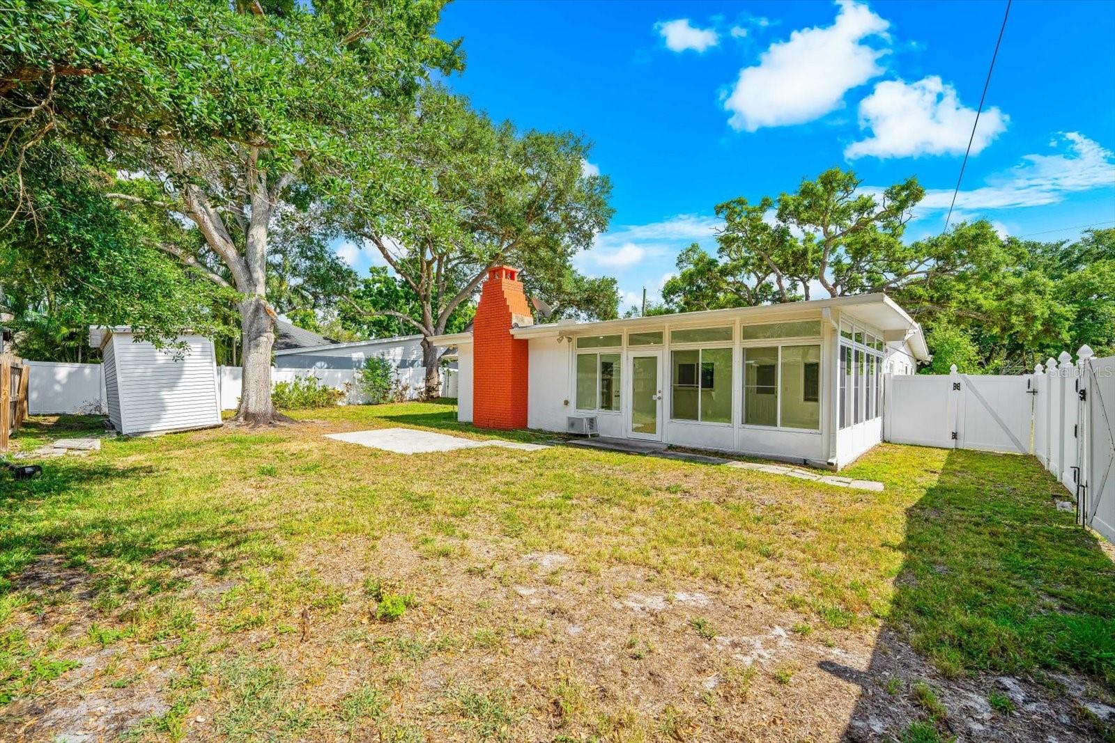 3315 W BEAUMONT ST, TAMPA, FL, 33611