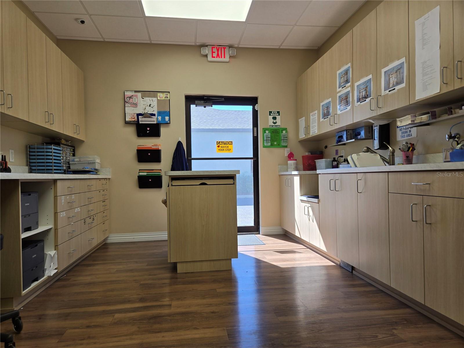 13555 AUTOMOBILE BLVD #200, CLEARWATER, FL, 33762